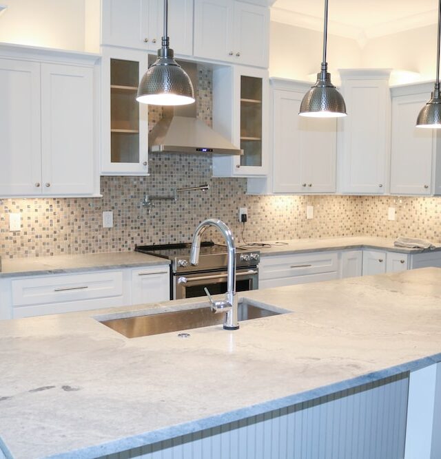 https://baudoncer.pl/wp-content/uploads/2023/02/Wyspa-kuchenna-granit-640x667.jpeg